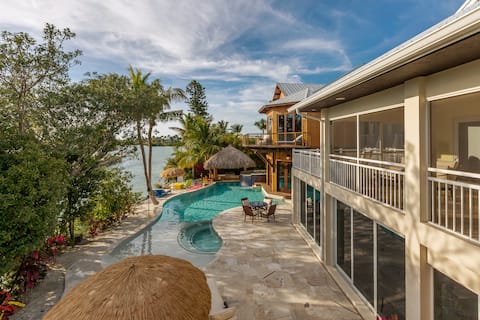 Luxe Waterfront Retreat-2 Pools-Beach-Spa-Dock-Bar