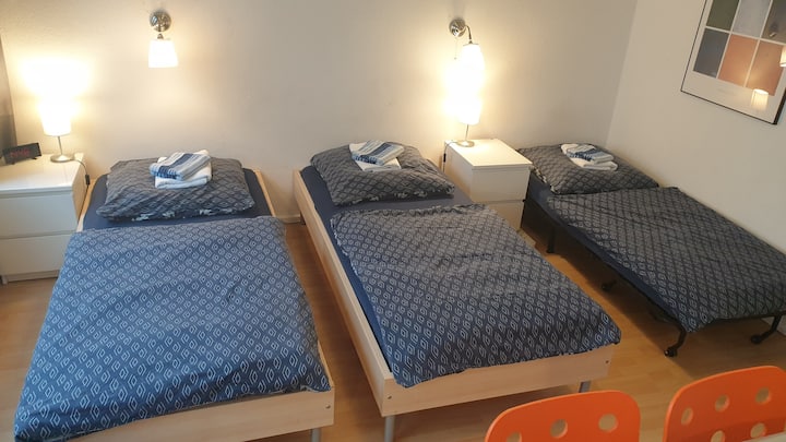 3 легла за 3 - ма души