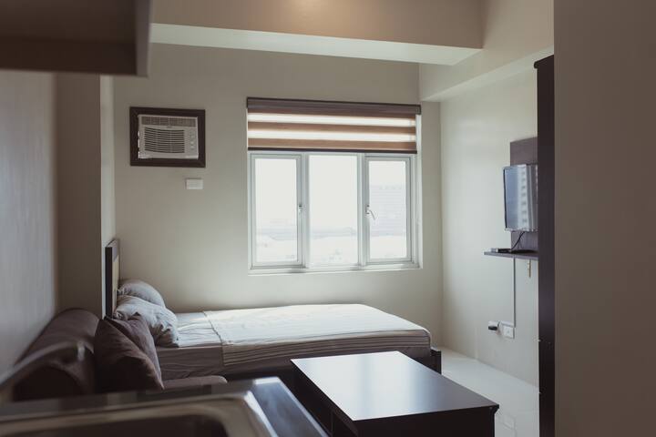 Japanese Managed Condo (D) Beside Vito Cruz LRT