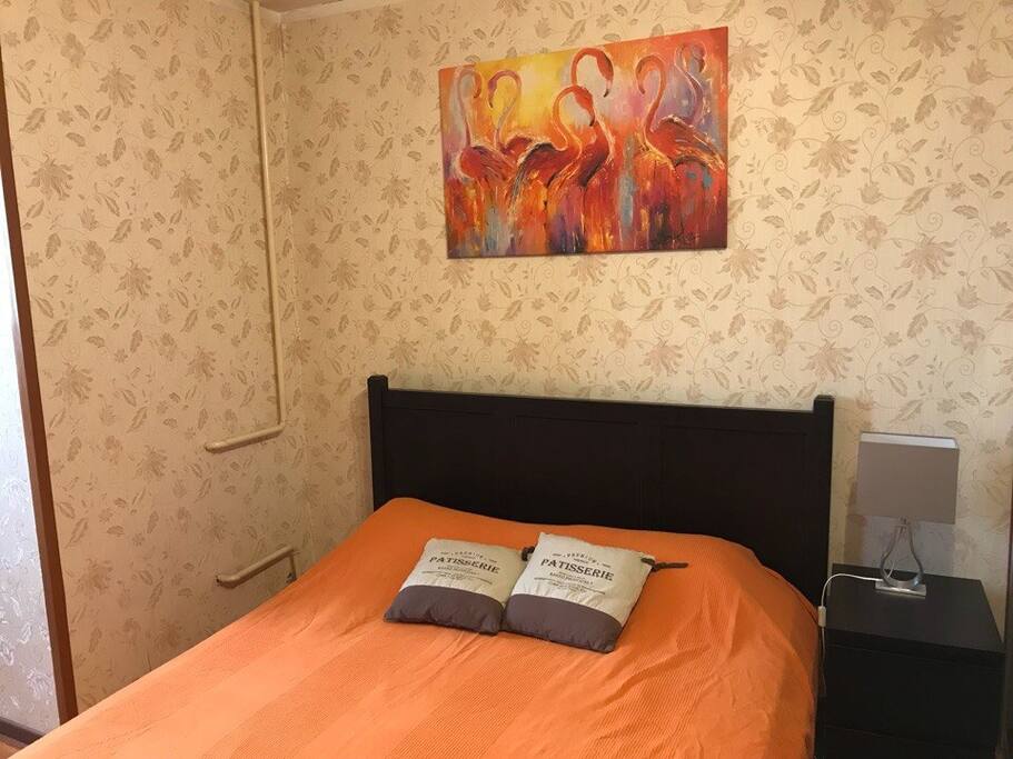 bed for 2 persons