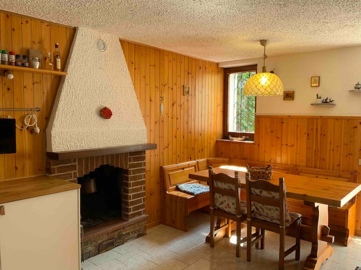With Garden, Garage, Balcony, Mountain & Lake Como - San Siro