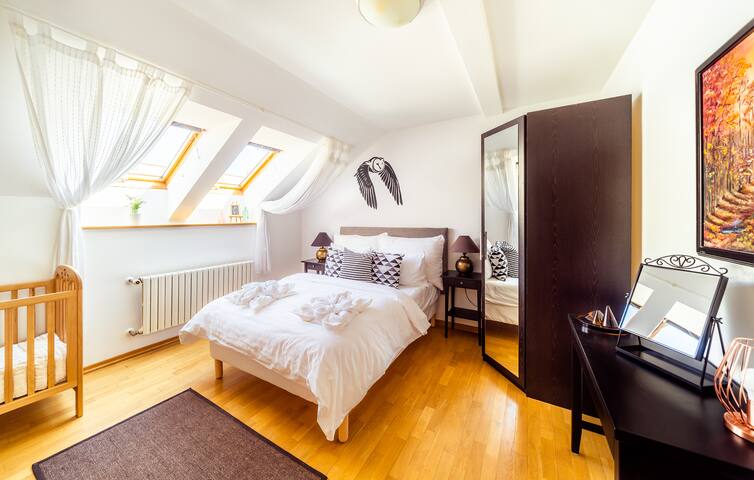 Central 4BR+3BATH+TERRACE Harry Potter’s penthouse gallery image 3