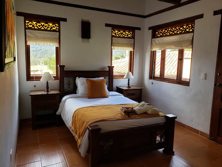 Საძინებელი ნახევრად ორადგილიანი მეორე ბინა