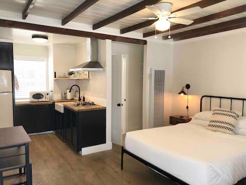 Studio on Lake Tahoe Blvd!