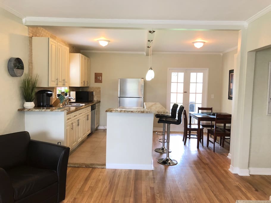 Kitchen/ Dinning area