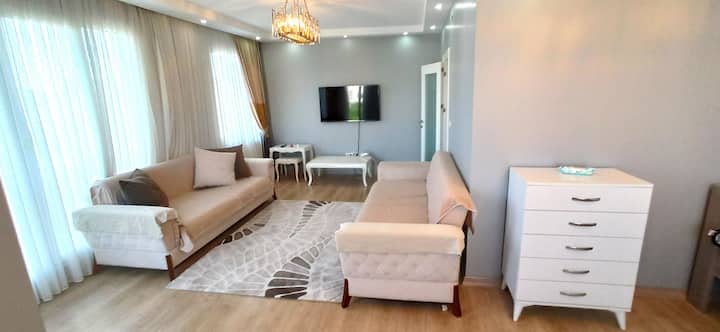 Furnished New Apt. Close To Everything Great Views - Zeytinburnu
