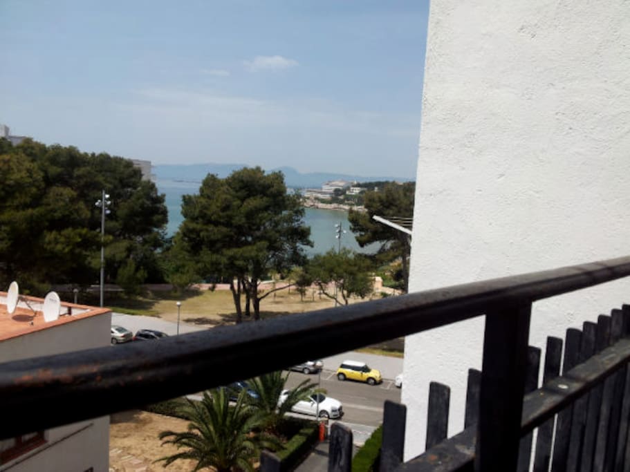 vista playa y paseo desde terraza