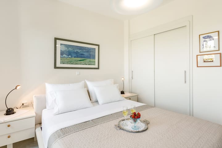 Savor an Idyllic, Secluded Poolside Escape gallery image 5