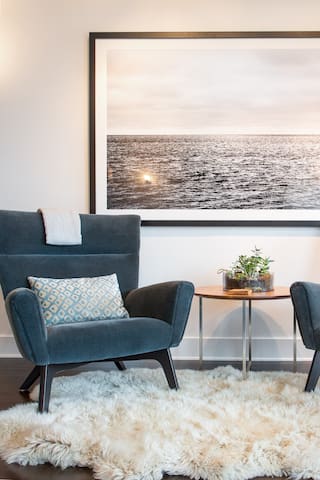 Boutique Design Condo with Rooftop Terrace