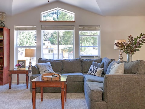 Private, Quiet, Willow Creek Retreat