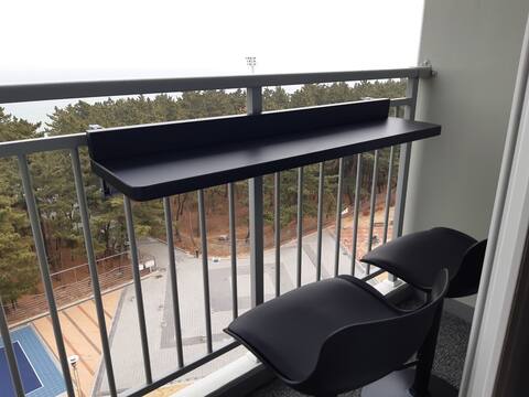 Sokcho Beach - The best ocean view residence # Sunrise on the bed