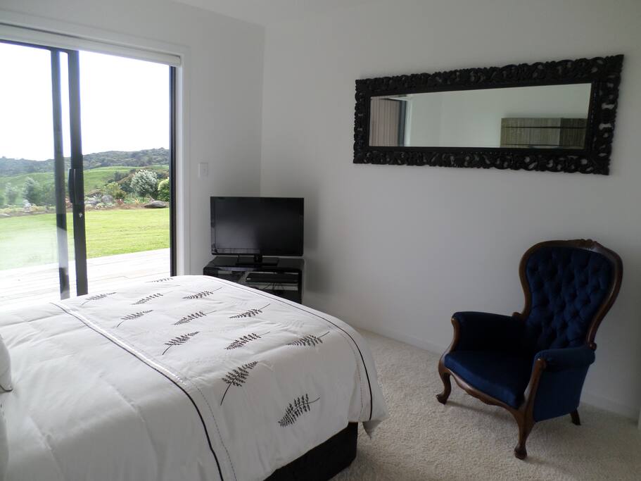 Ruapuke BNB Queen Room