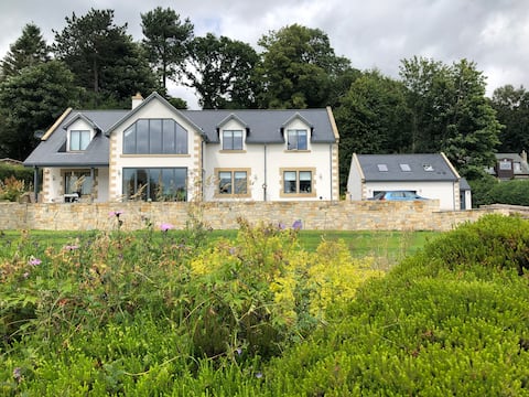 Rothbury Hideaway at the heart of the village
