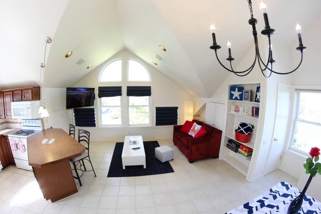 High ceilings and lots of light