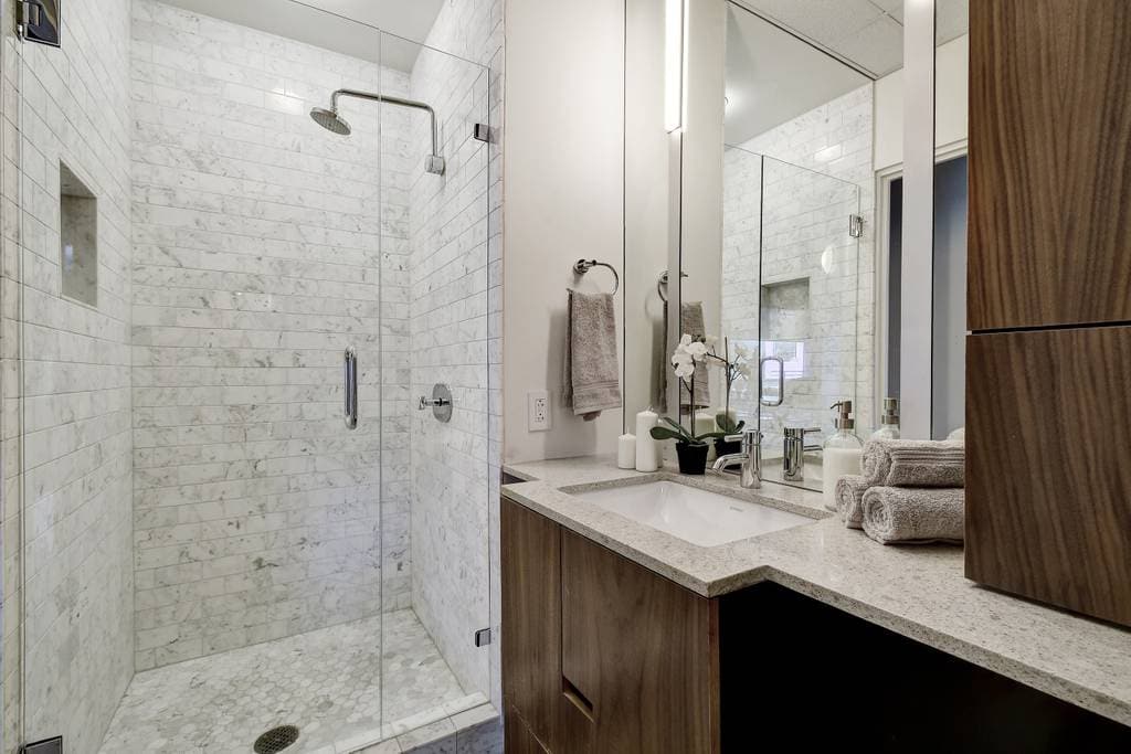 Hip Designer Loft | Walk to 6th Street & Rainey