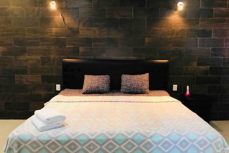 BAJAREKES ROOM, AA, Bikes and Beach Club incluyed