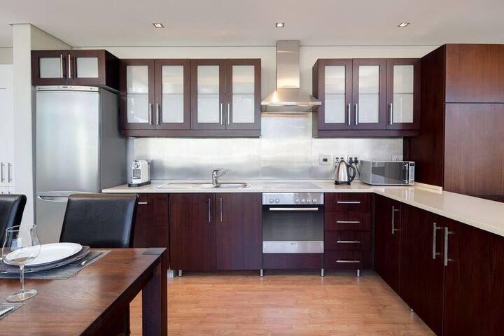 Super penthouse with Huge Terrace & Stunning Views gallery image 4