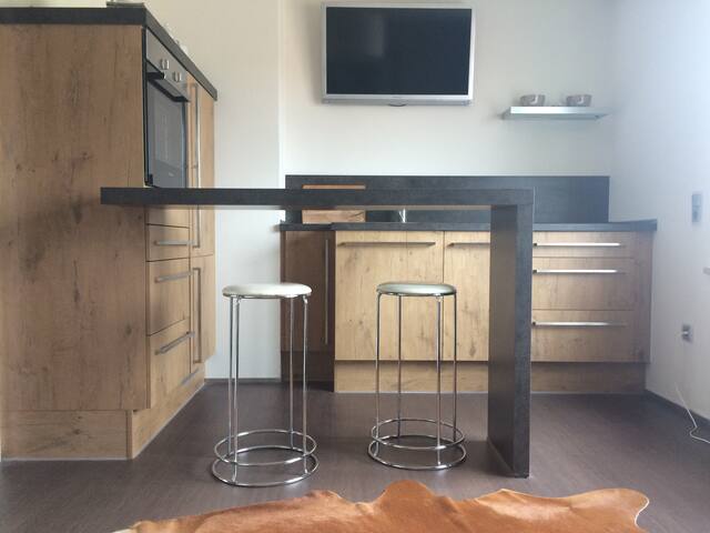 Schrank Mit Integriertem Klapptisch