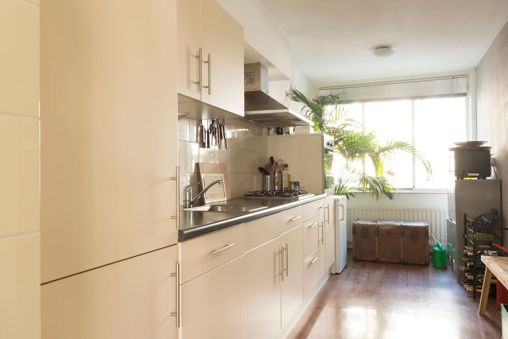 Fully equipped kitchen (shared)