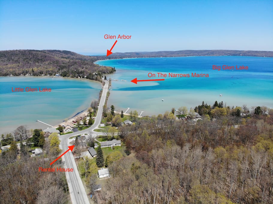 The Cottage at the Crossing Houses for Rent in Glen Arbor, Michigan