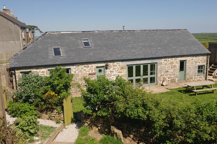 Gorgeous Cornish Barn Conversion Farm Stays For Rent In St