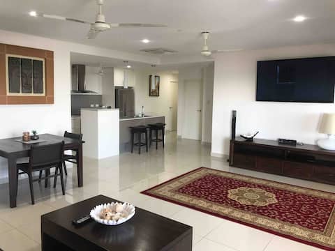 Top Airbnb: Sunset on Smith in Darwin City