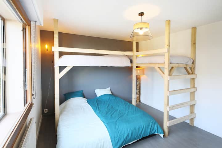 房间配有双层床（ 90x200 4张单人床）