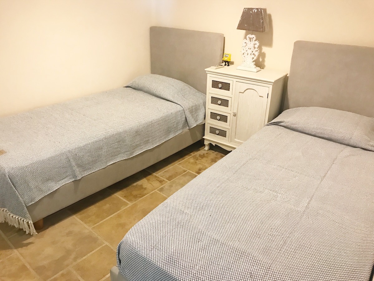 Spálňa s dvoma samostatnými lôžkami