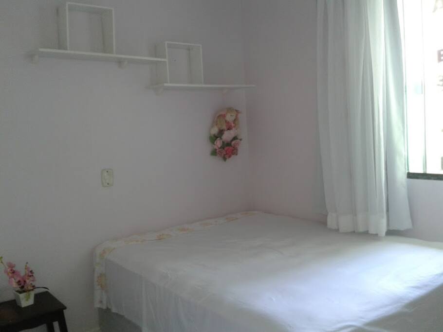 Quarto para casal, com ventilador de Teto