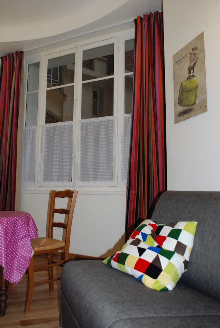 30 M2 Au Pied De Montmartre - Moulin Rouge