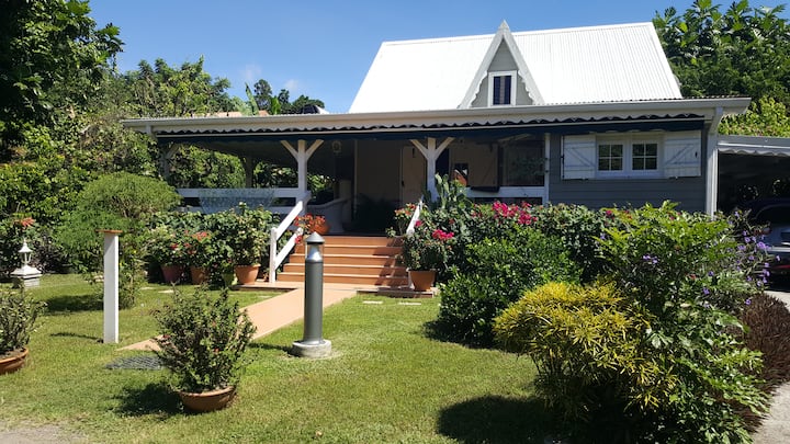 Villa in the Martinique countryside