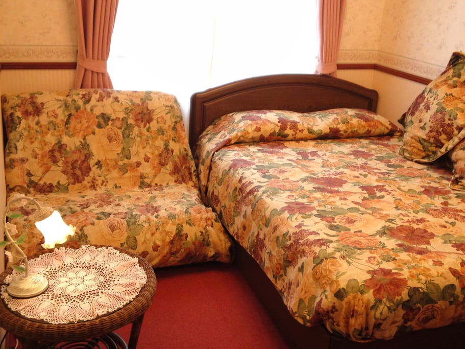 Double Room with Private Bathroom - Non-Smoking