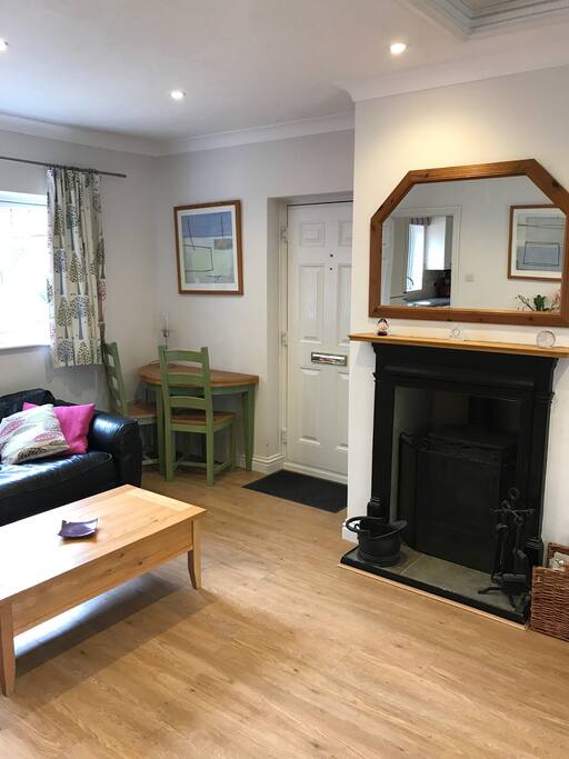 Lounge/dining room