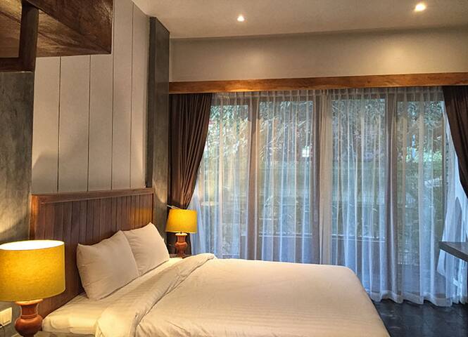 Angkor Wat temple: Free pick up& bicycles.