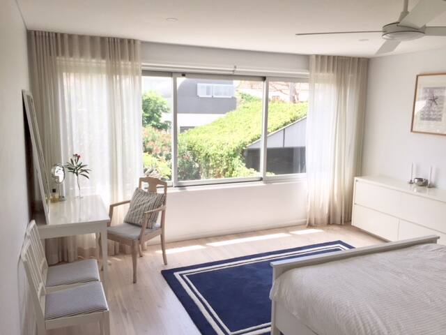 Bronte Beach House gallery image 5