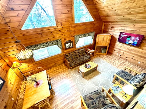 Yogi’s Cabin 901- End Unit, Private deck