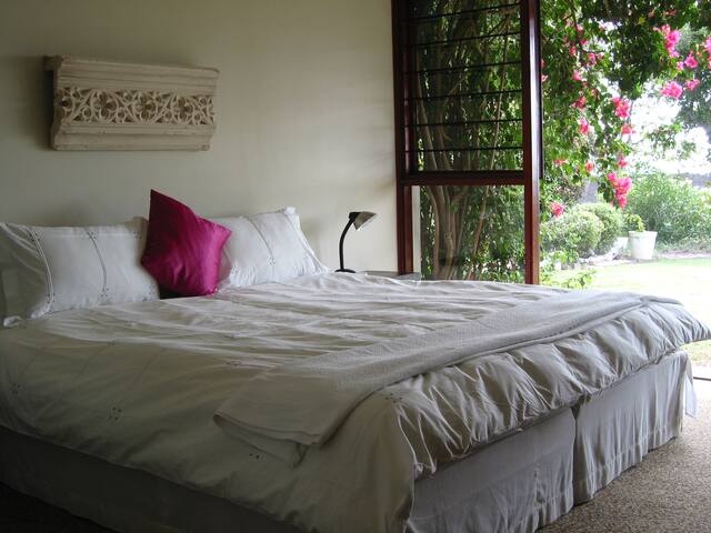 A’Capensis spacious garden flat. gallery image 4