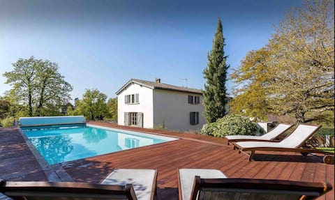 Large family home - swimming pool - 20 min from Lyon