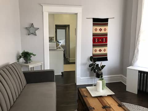 Serene & Peaceful Downtown Gem