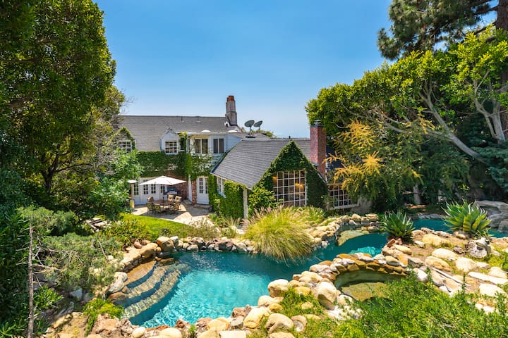 Holiday Special: 15% Off Lagoon Retreat