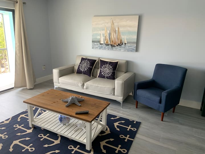 Waterfront Apt Key Largo #4, 10% Off 7+, 5% Off 4+ - Key Largo, FL