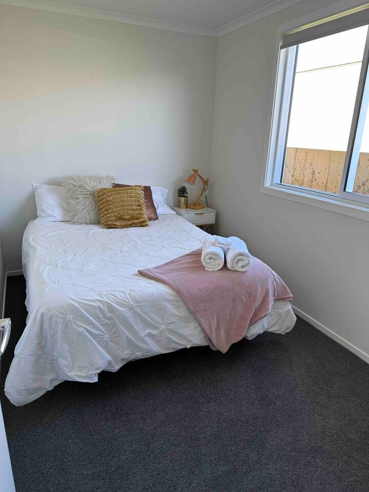 Стан со брачен кревет 