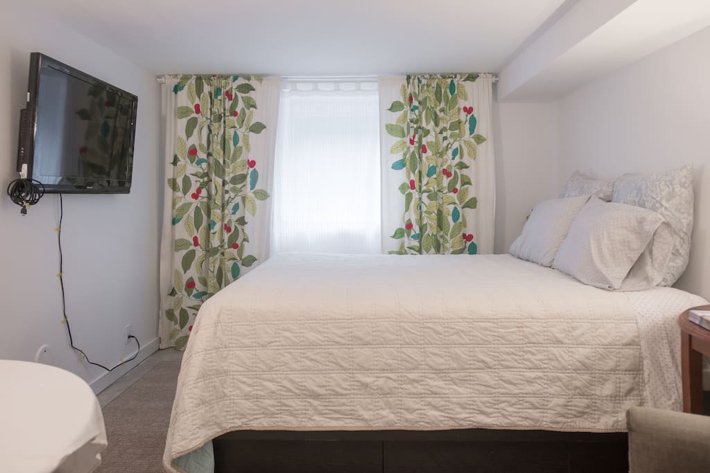The bed is comfortable and there are lots of pillows!