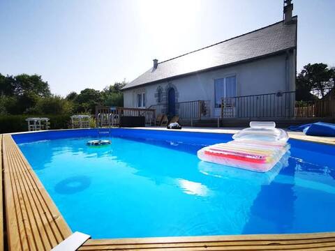 Maison Saint malo-Mont Saint Michel with swimming pool