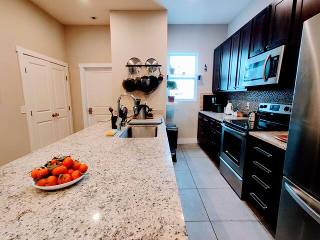 •The House on KING• Central CBUS, OSU Med, Dwntwn