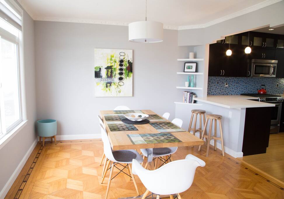 Kitchen and dining with everything you need for family dinners at home!
