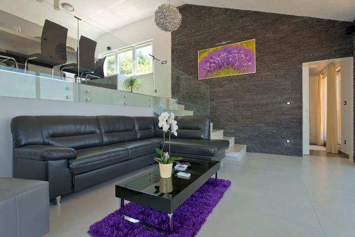 Penthouse DELUXE