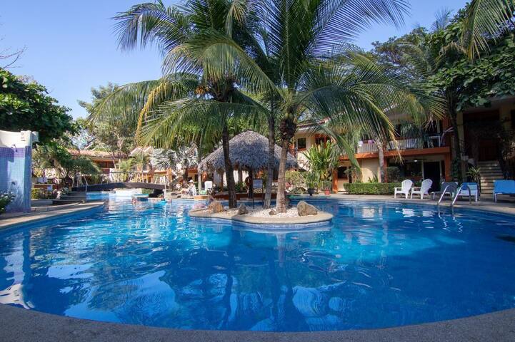 Piña Picante - amazing pool, 350m to beach