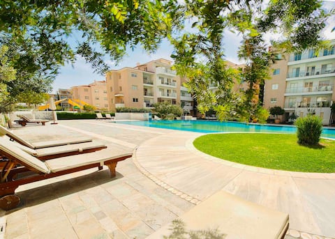 Elysia Park 2 bedroom apartment. Indoor pool