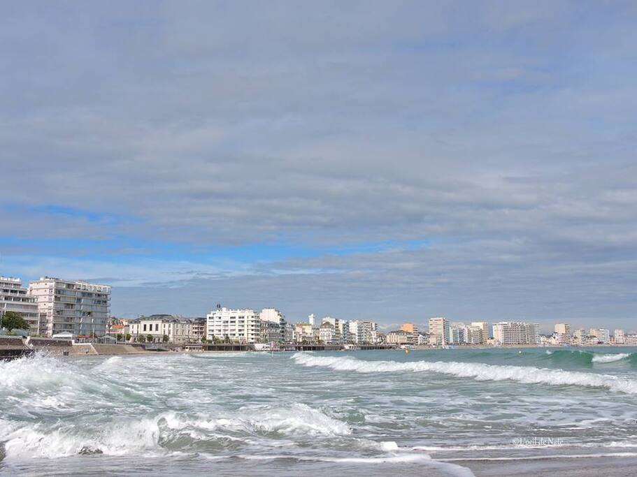 la plage des sables lors d une grosse marée